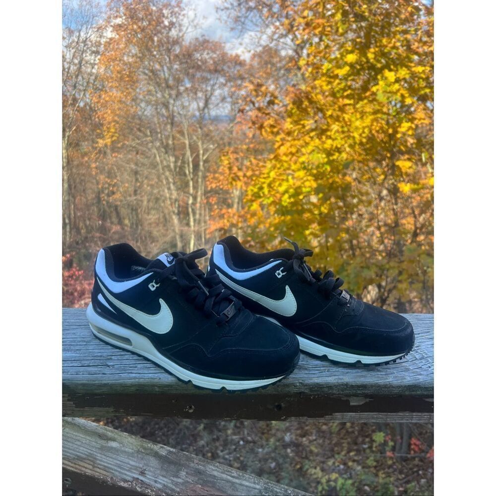 Nike Air Max T Zone Unisex Youth Sneakers Sz 7Youth Black/White